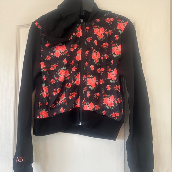 Noire Blanc workout jackets - Picture 5 of 9